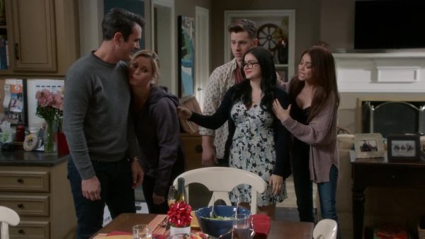 Modern.Family.S09E20.Mother.720p.RUS.DUB.Paramount.Comedy.mp4