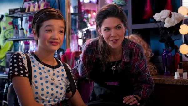 Andi_Mack_s01e09.She's_Turning_Into_You.RUS.DVO.mp4