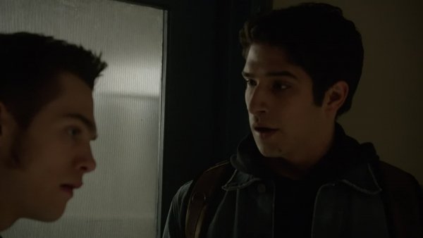 Teen_Wolf.S05E19.1080p.RUS.MVO.VO_production.mp4