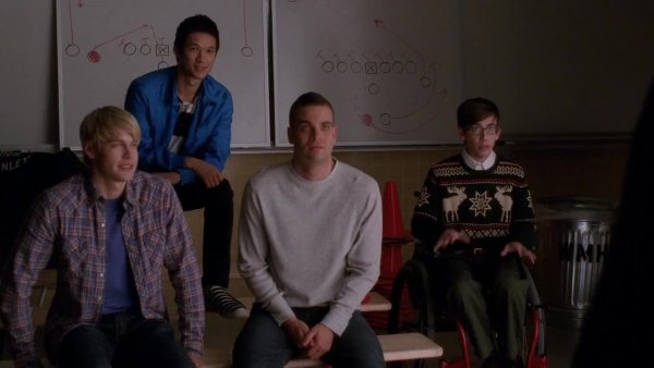 glee.s02e10.720p.RUS.MVO.THT.mp4