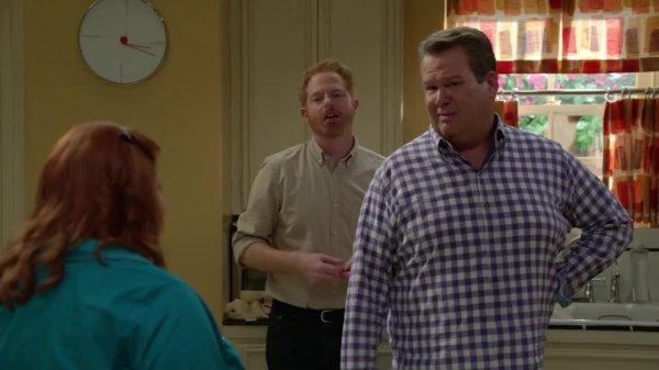 Modern.Family.S05E04.Farm.720p.RUS.DUB.Paramount.Comedy.mp4