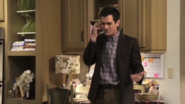 Modern.Family.S02E19.The.720p.DUB.Paramount.Comedy.mp4